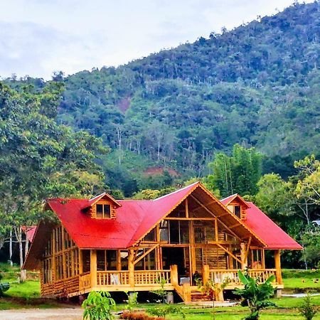 Hassinger Ranch Cabanas Oxapampa Luaran gambar
